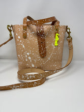 Load image into Gallery viewer, Natural Veg Tan Leather With White Splatter Open Top Crossbody Tote
