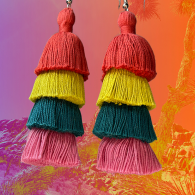 four color bright tassel earring